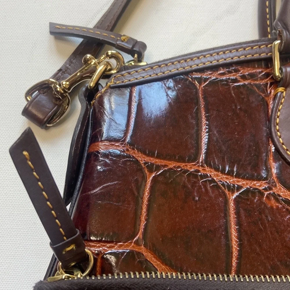 Dooney and Bourke Leather Bag - Picture 4 of 16
